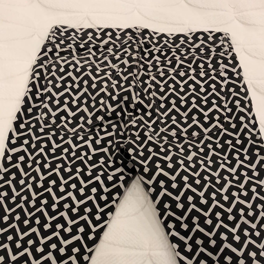 Gap Patterned Pants - image 4